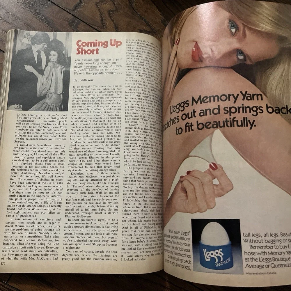 Vintage Cosmopolitan Magazine - December 1977 - Volume 183 No. 6